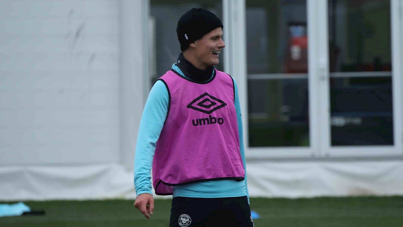 https://www.brentfordfc.com/siteassets/images/football/2021-22/first-team/training/20211124---training/8m7a3636.jpg