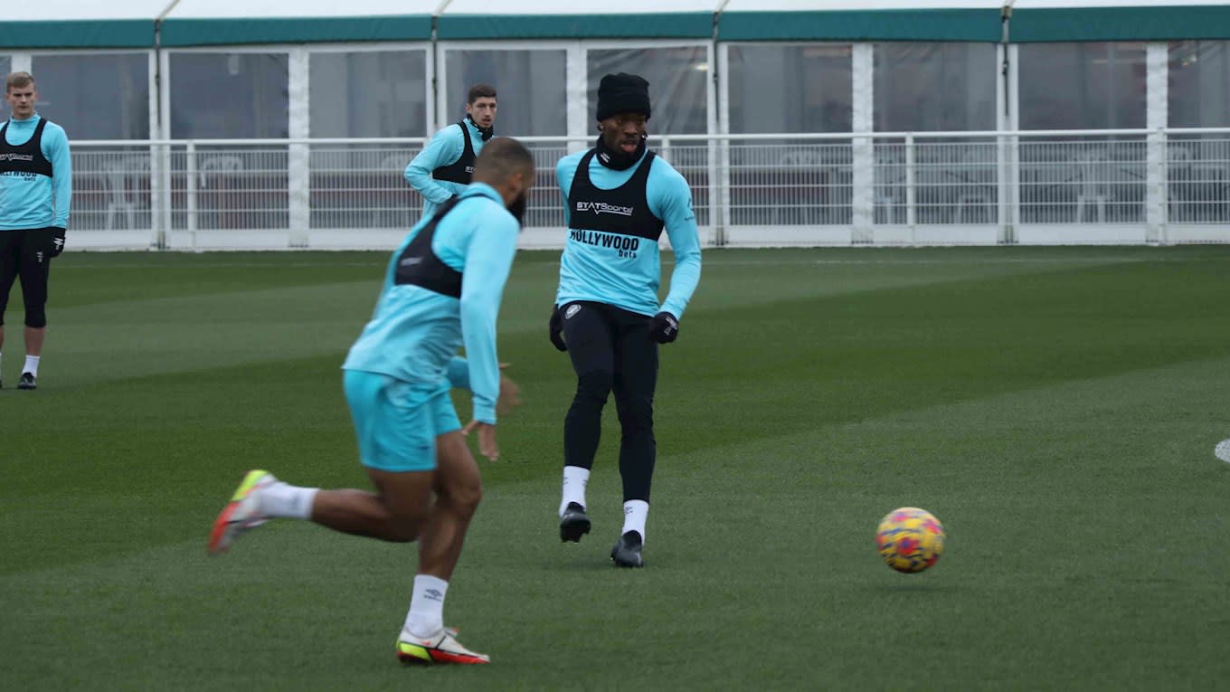 https://www.brentfordfc.com/siteassets/images/football/2021-22/first-team/training/20211124---training/8m7a3682.jpg