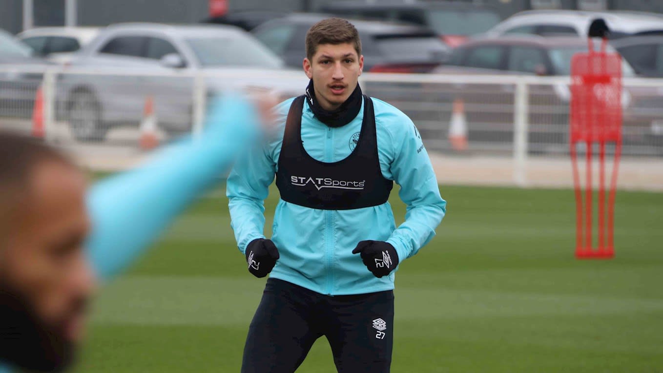 https://www.brentfordfc.com/siteassets/images/football/2021-22/first-team/training/20211124---training/8m7a3737.jpg