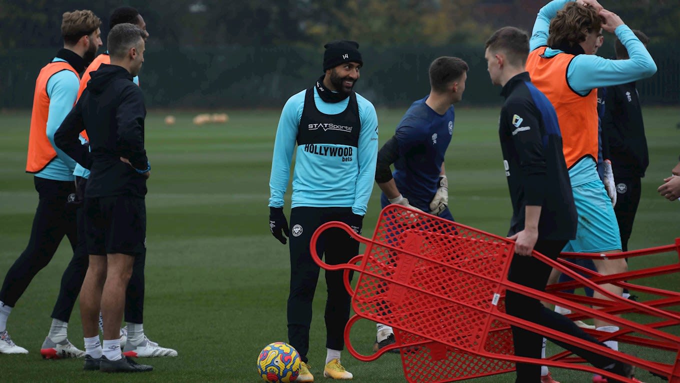 https://www.brentfordfc.com/siteassets/images/football/2021-22/first-team/training/20211124---training/8m7a3811.jpg