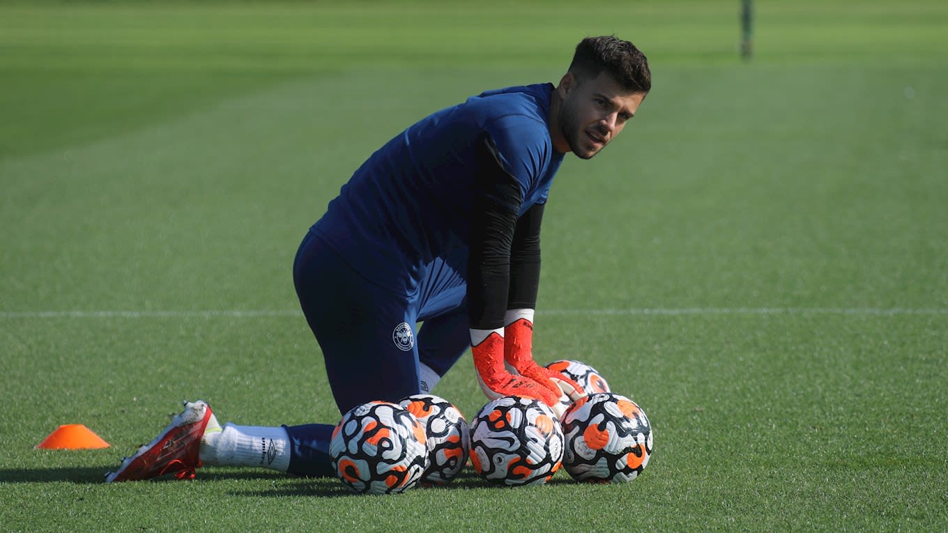 https://www.brentfordfc.com/siteassets/images/football/2021-22/first-team/training/20210917---training/8m7a4893.jpg
