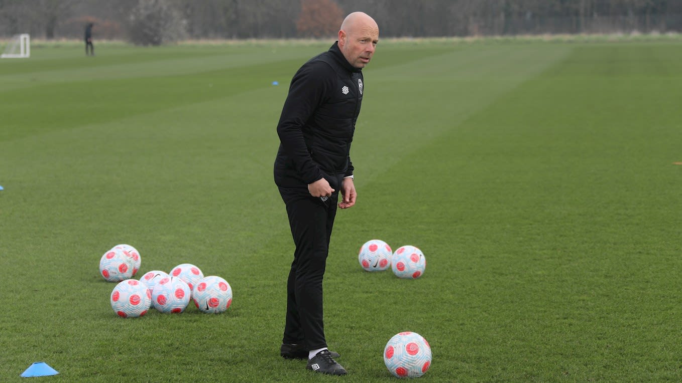 https://www.brentfordfc.com/siteassets/images/football/2021-22/first-team/training/20220303---training/8m7a5376.jpg