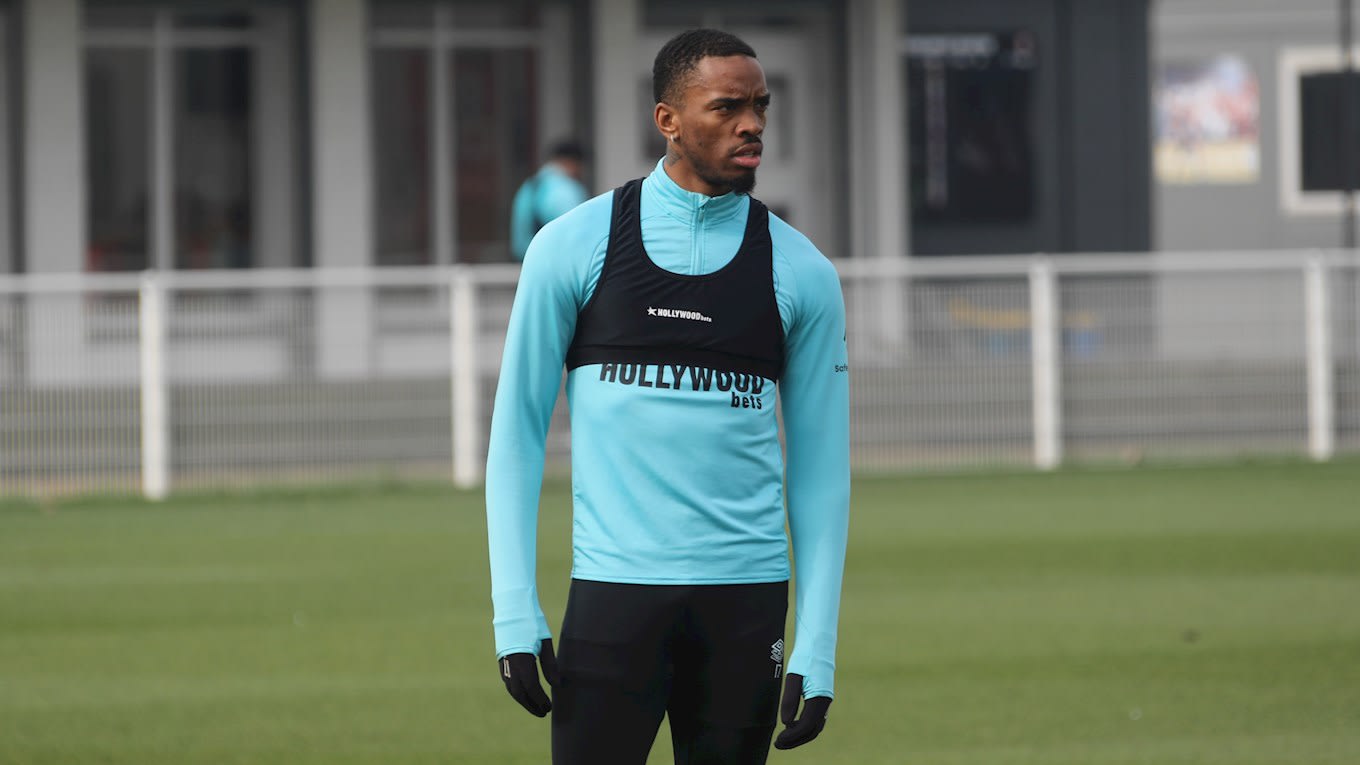 https://www.brentfordfc.com/siteassets/images/football/2021-22/first-team/training/20220303---training/8m7a5421.jpg