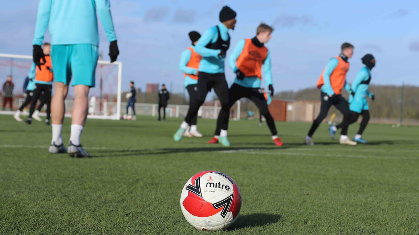 https://www.brentfordfc.com/siteassets/images/football/2021-22/first-team/training/20220107---training/8m7a7042.jpg