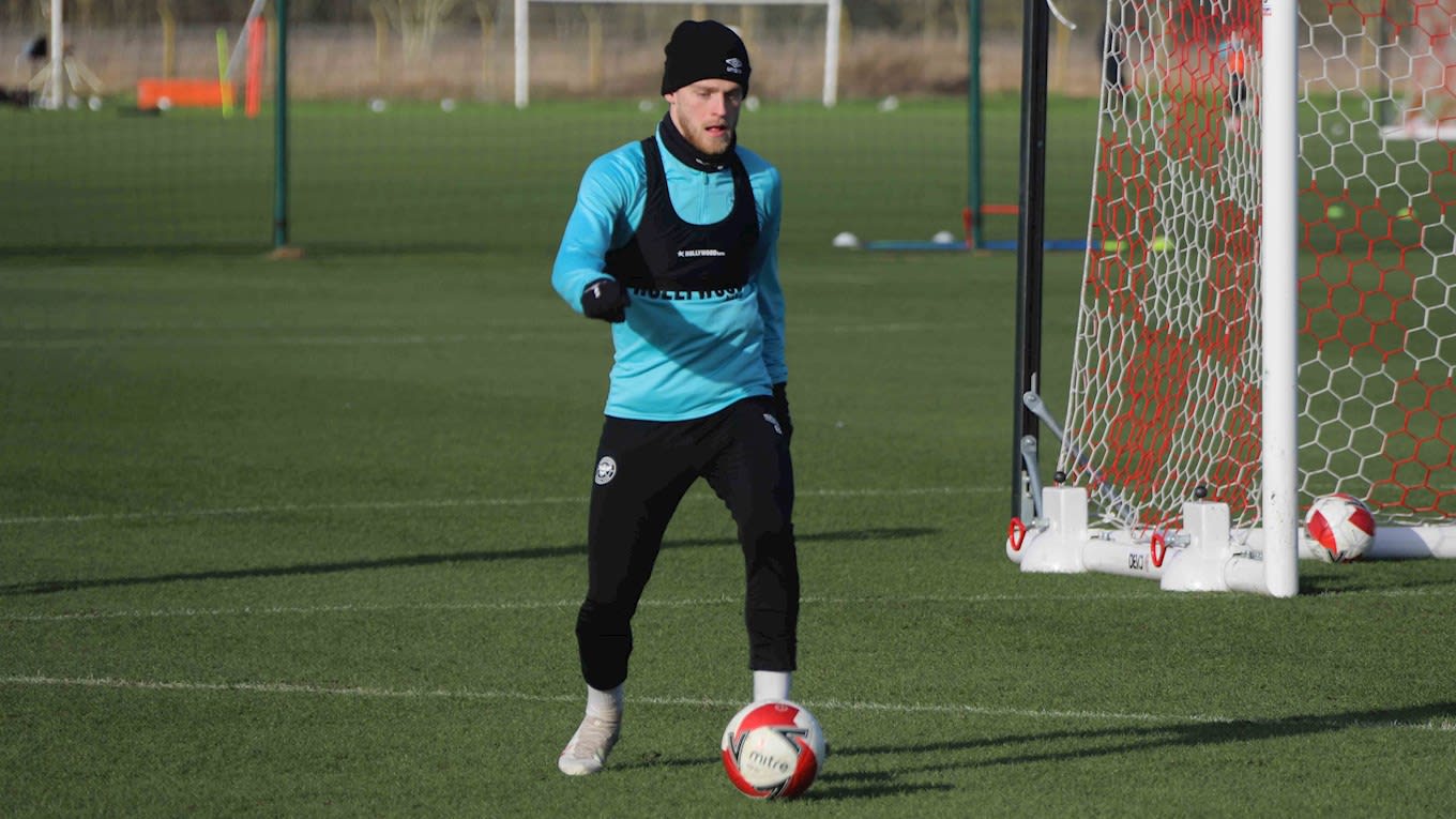 https://www.brentfordfc.com/siteassets/images/football/2021-22/first-team/training/20220107---training/8m7a7065.jpg