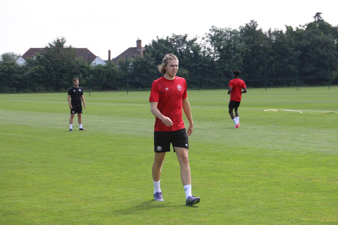https://www.brentfordfc.com/siteassets/images/football/2021-22/brentford-b/pre-season-training/8m7a7296.jpg