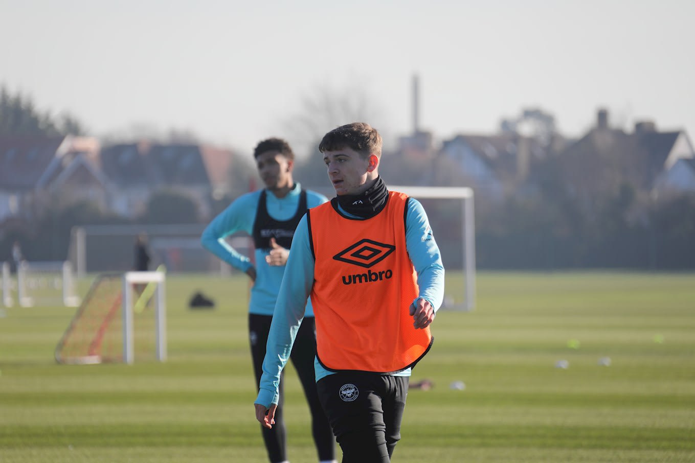 https://www.brentfordfc.com/siteassets/images/football/2021-22/brentford-b/training-pictures/14122/8m7a7652-min.jpg