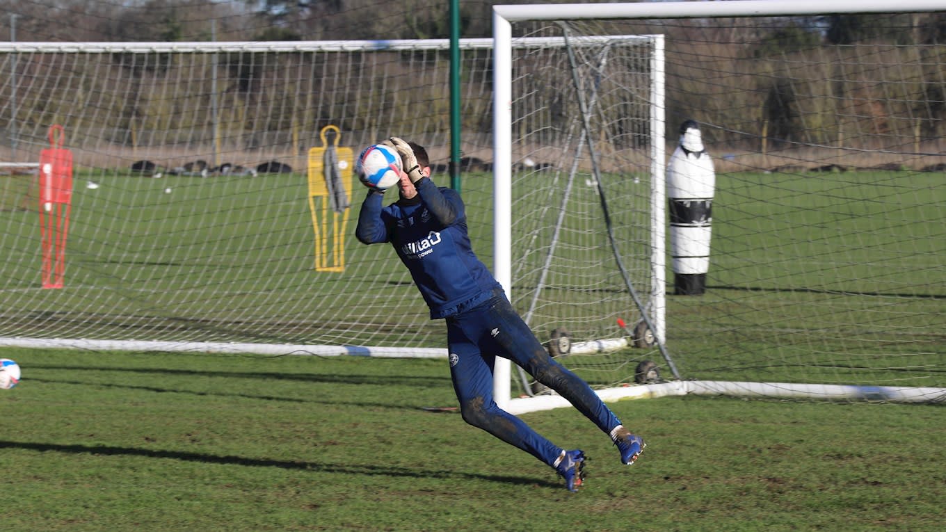 https://www.brentfordfc.com/siteassets/images/football/2020-21/first-team/training/20210122---first-team/8m7a7747.jpg