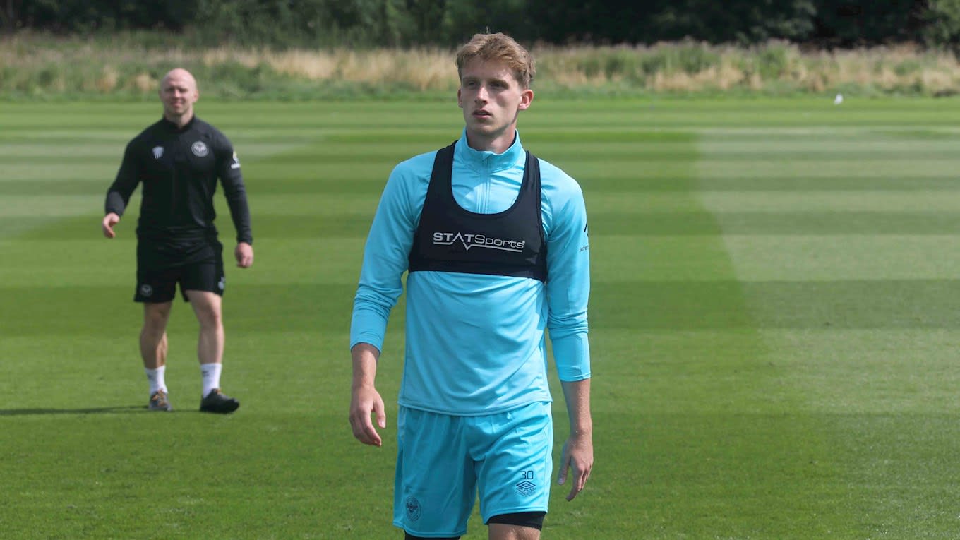 https://www.brentfordfc.com/siteassets/images/football/2021-22/first-team/training/20210805---training/8m7a8447.jpg