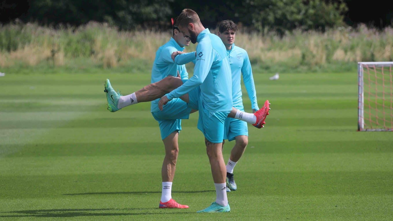 https://www.brentfordfc.com/siteassets/images/football/2021-22/first-team/training/20210805---training/8m7a8454.jpg