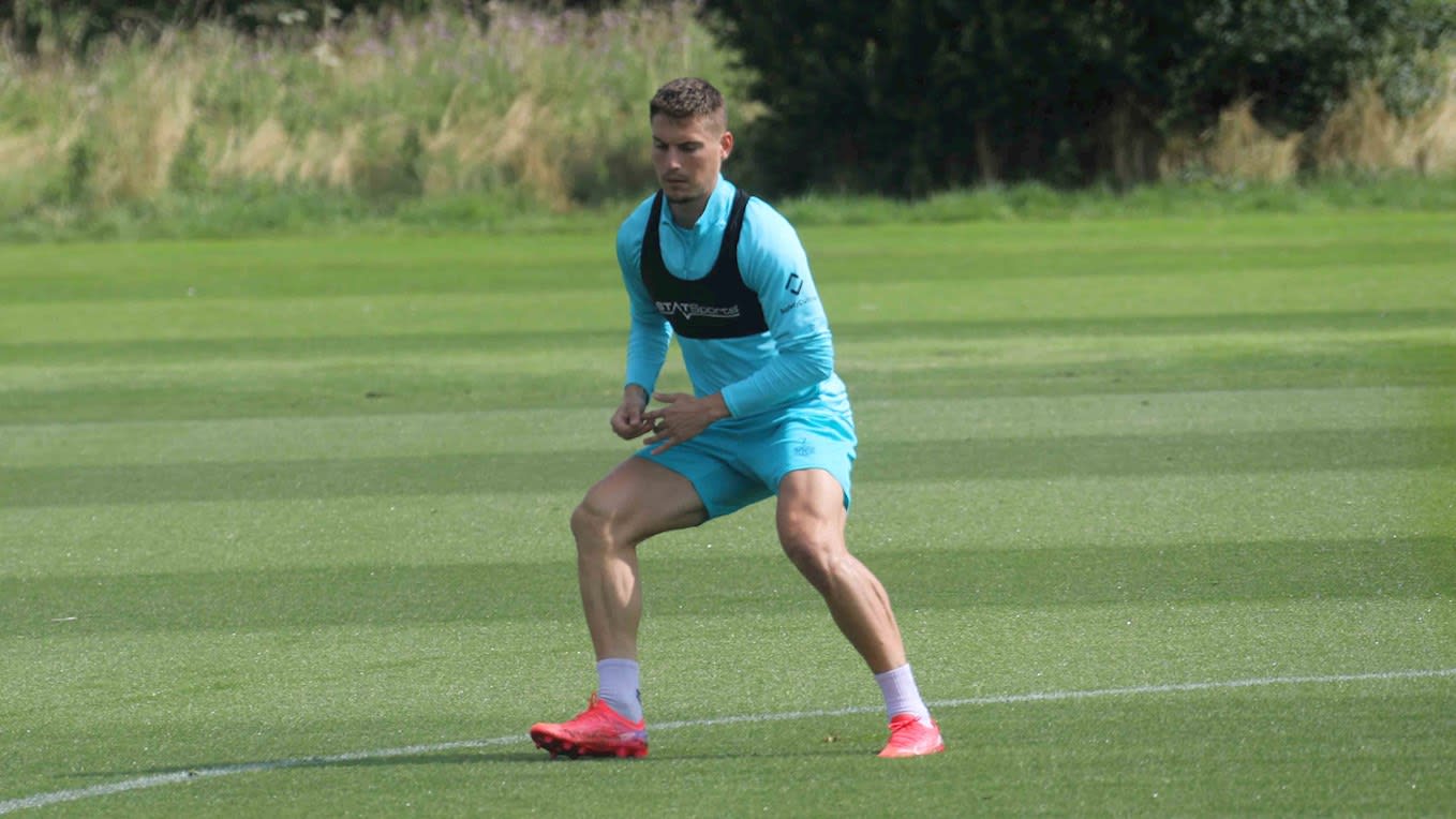 https://www.brentfordfc.com/siteassets/images/football/2021-22/first-team/training/20210805---training/8m7a8489.jpg