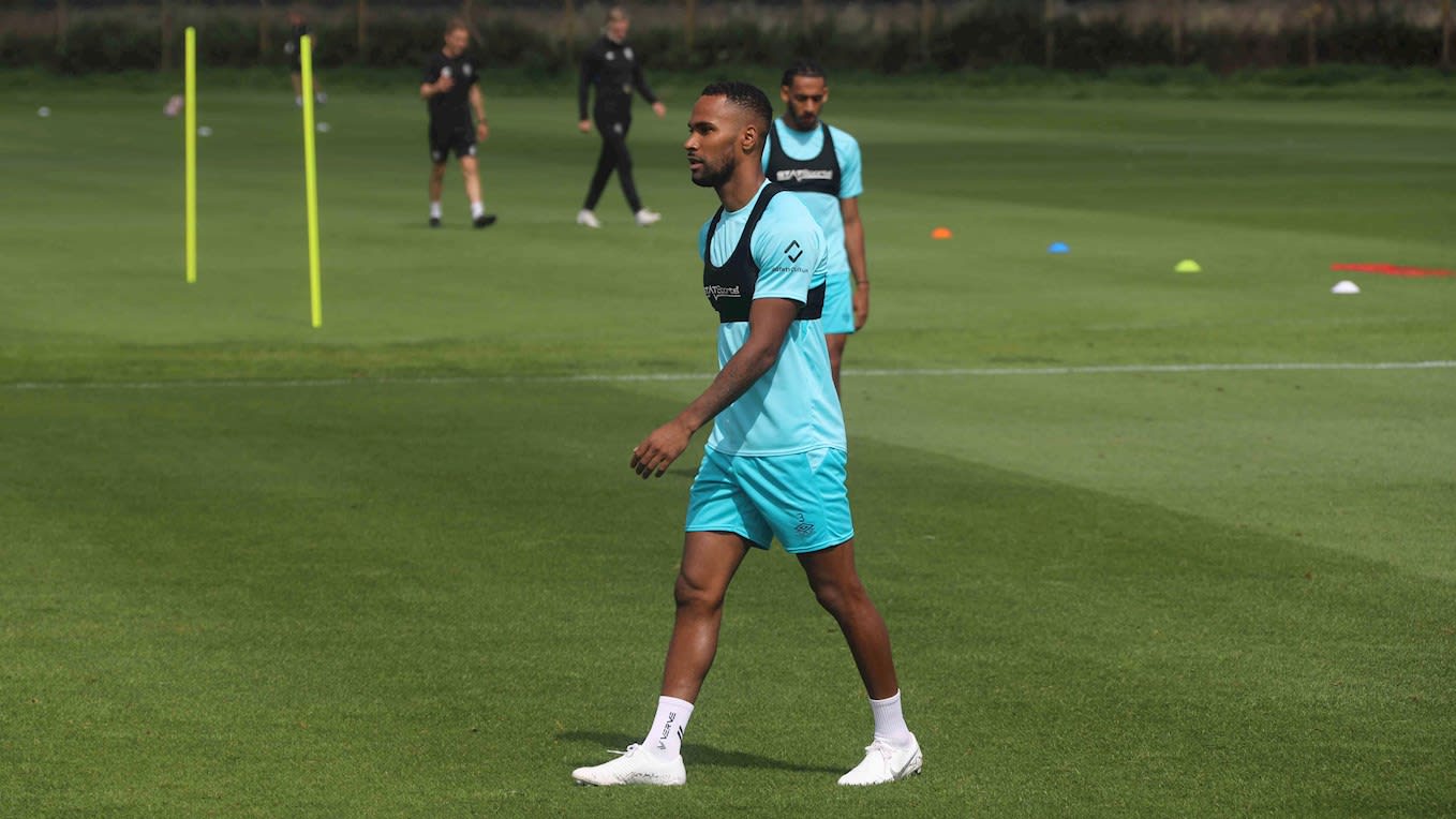 https://www.brentfordfc.com/siteassets/images/football/2021-22/first-team/training/20210805---training/8m7a8500.jpg