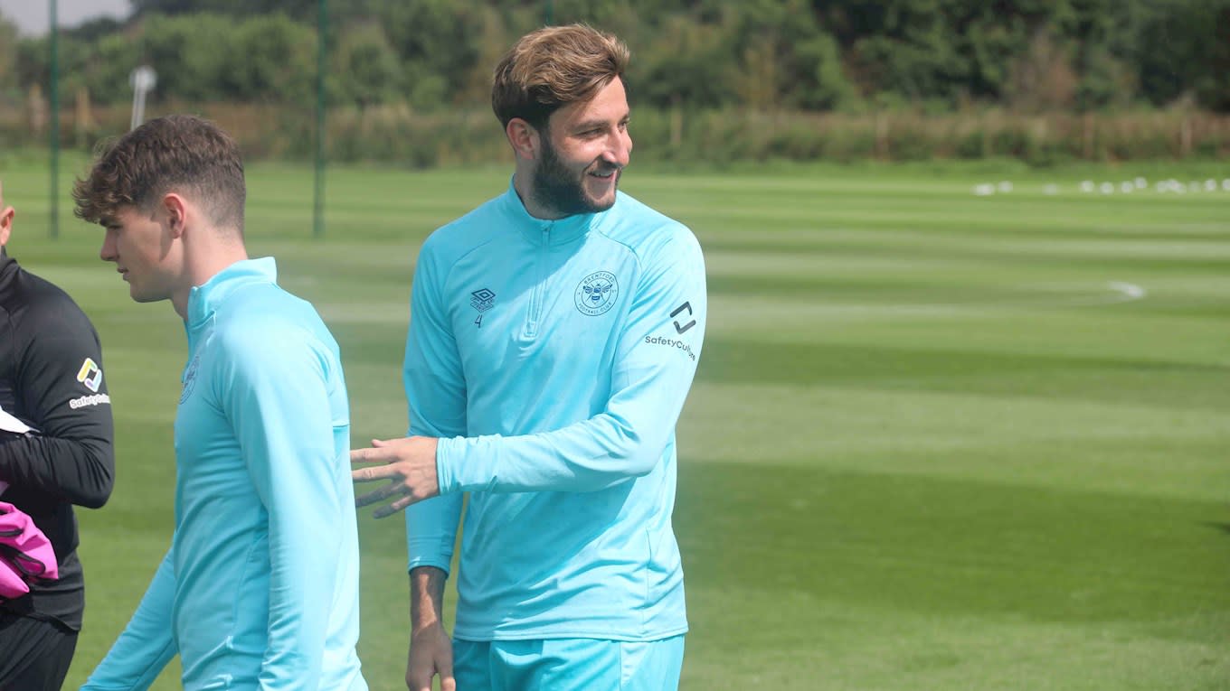 https://www.brentfordfc.com/siteassets/images/football/2021-22/first-team/training/20210805---training/8m7a8523.jpg
