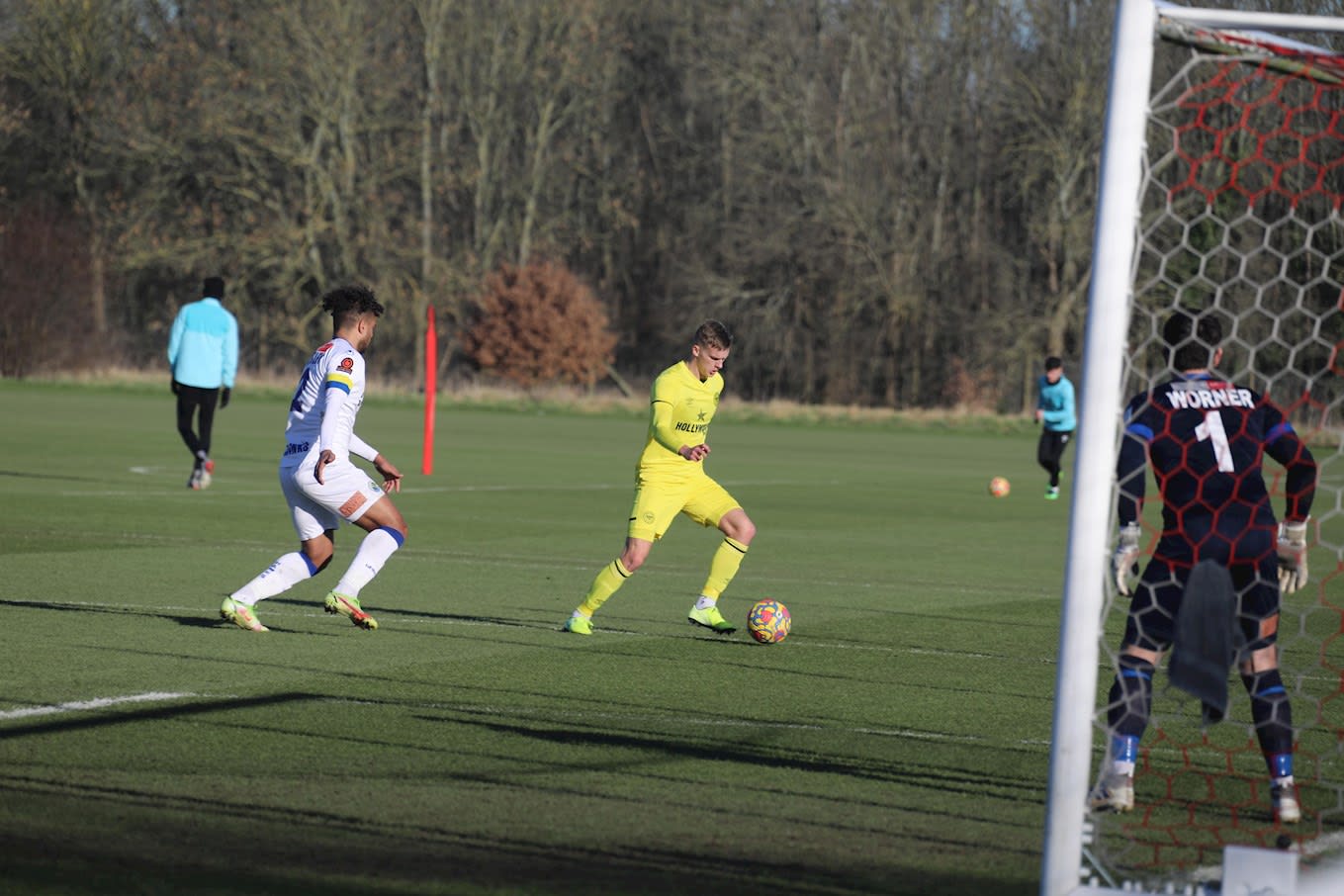 https://www.brentfordfc.com/siteassets/images/football/2021-22/first-team-games/20220117--havant-bcd/8m7a8539-min.jpg