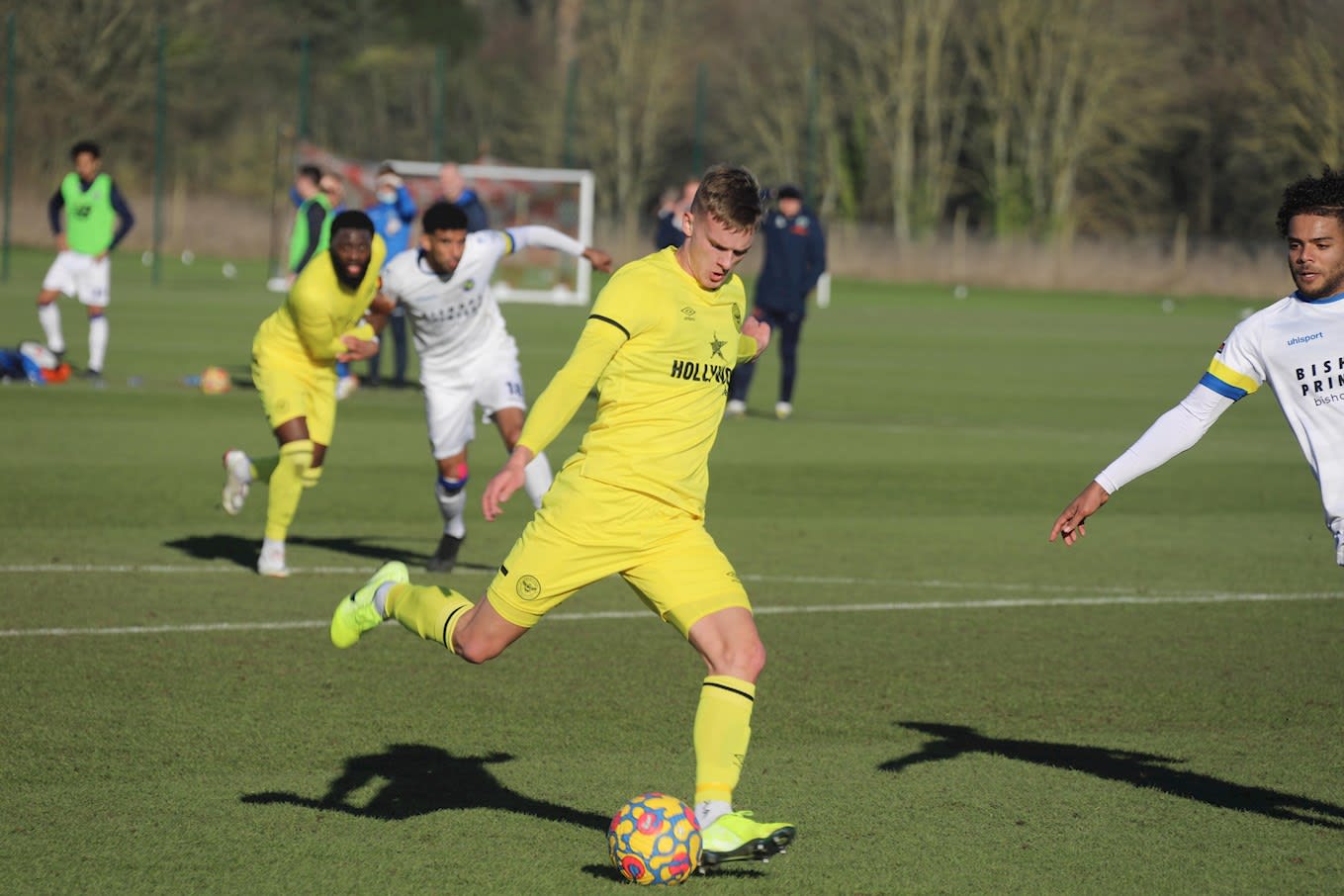 https://www.brentfordfc.com/siteassets/images/football/2021-22/first-team-games/20220117--havant-bcd/8m7a8556-min.jpg
