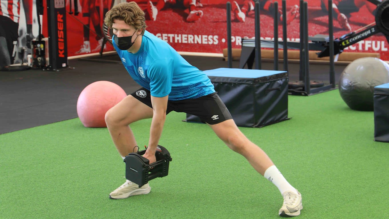 https://www.brentfordfc.com/siteassets/images/football/2021-22/first-team/training/first-day-sessions/8m7a9054.jpg