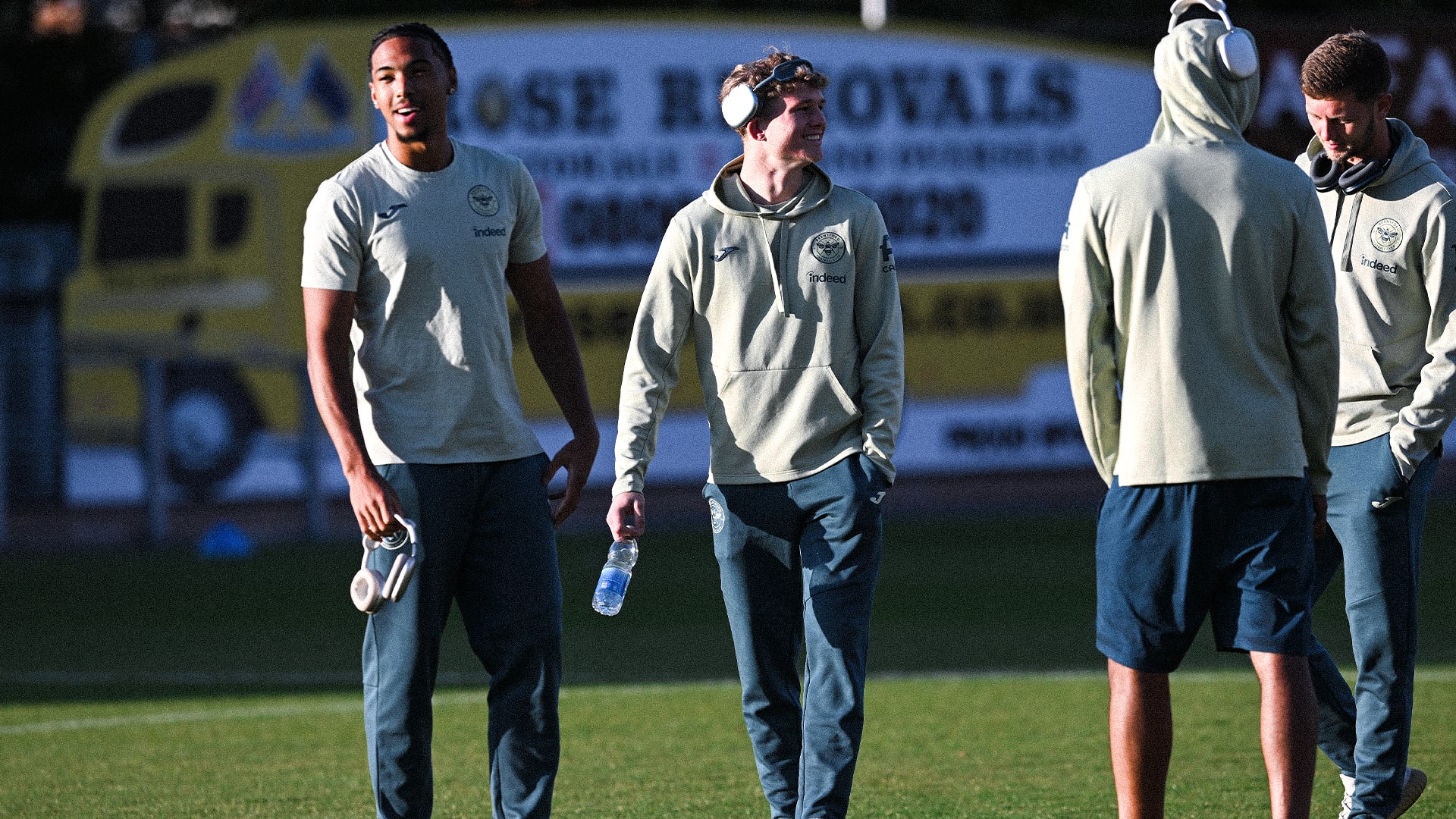 Production/Brentford_B_warm_up_Exeter_lrtrz5