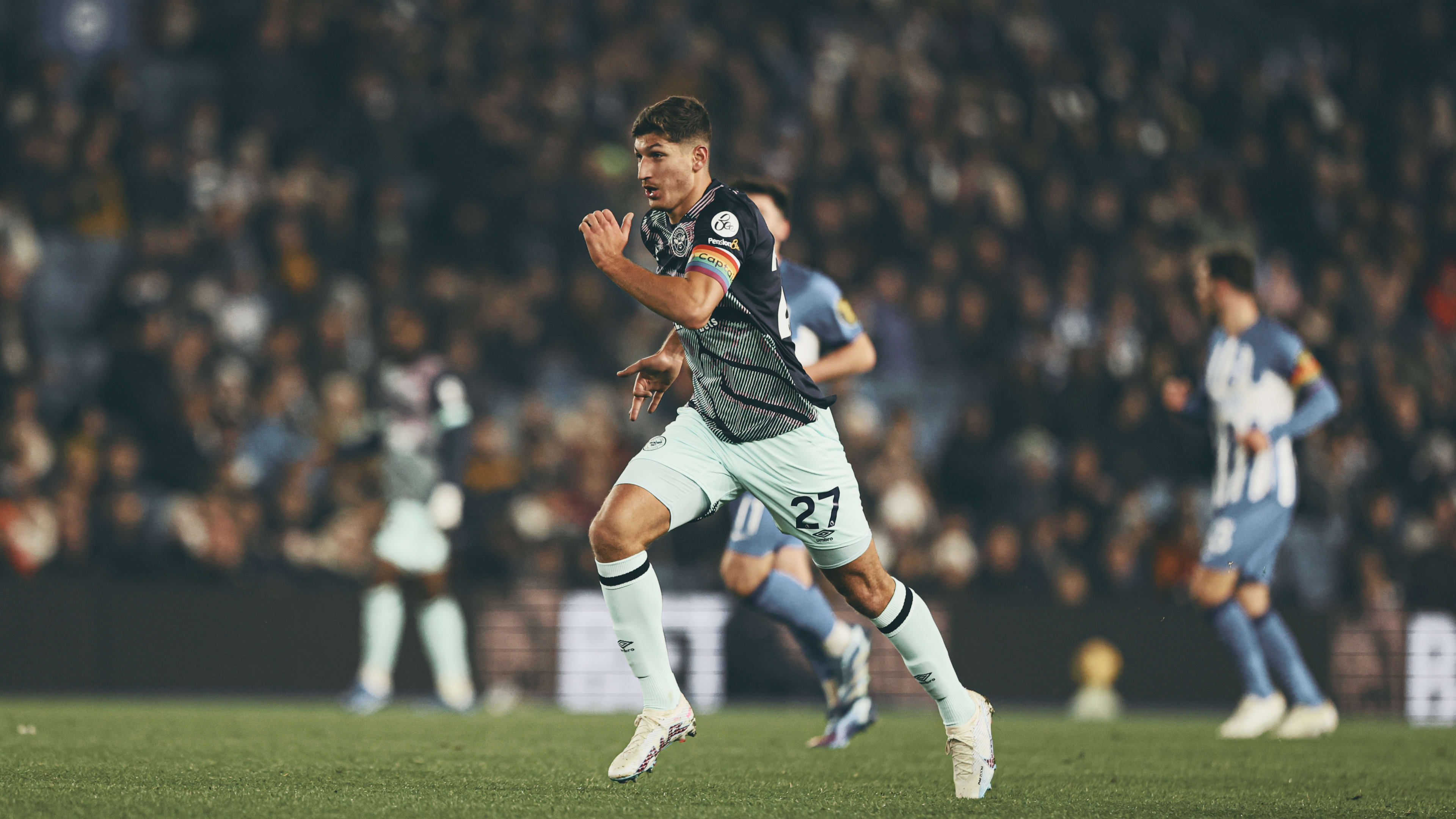 Vitaly Janelt v Brighton