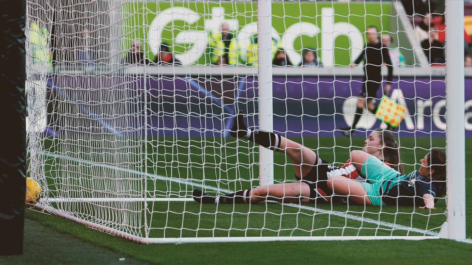 Production/Chloe_Logie_goal_Ashmount_Leigh_Gtech_wc1sfs