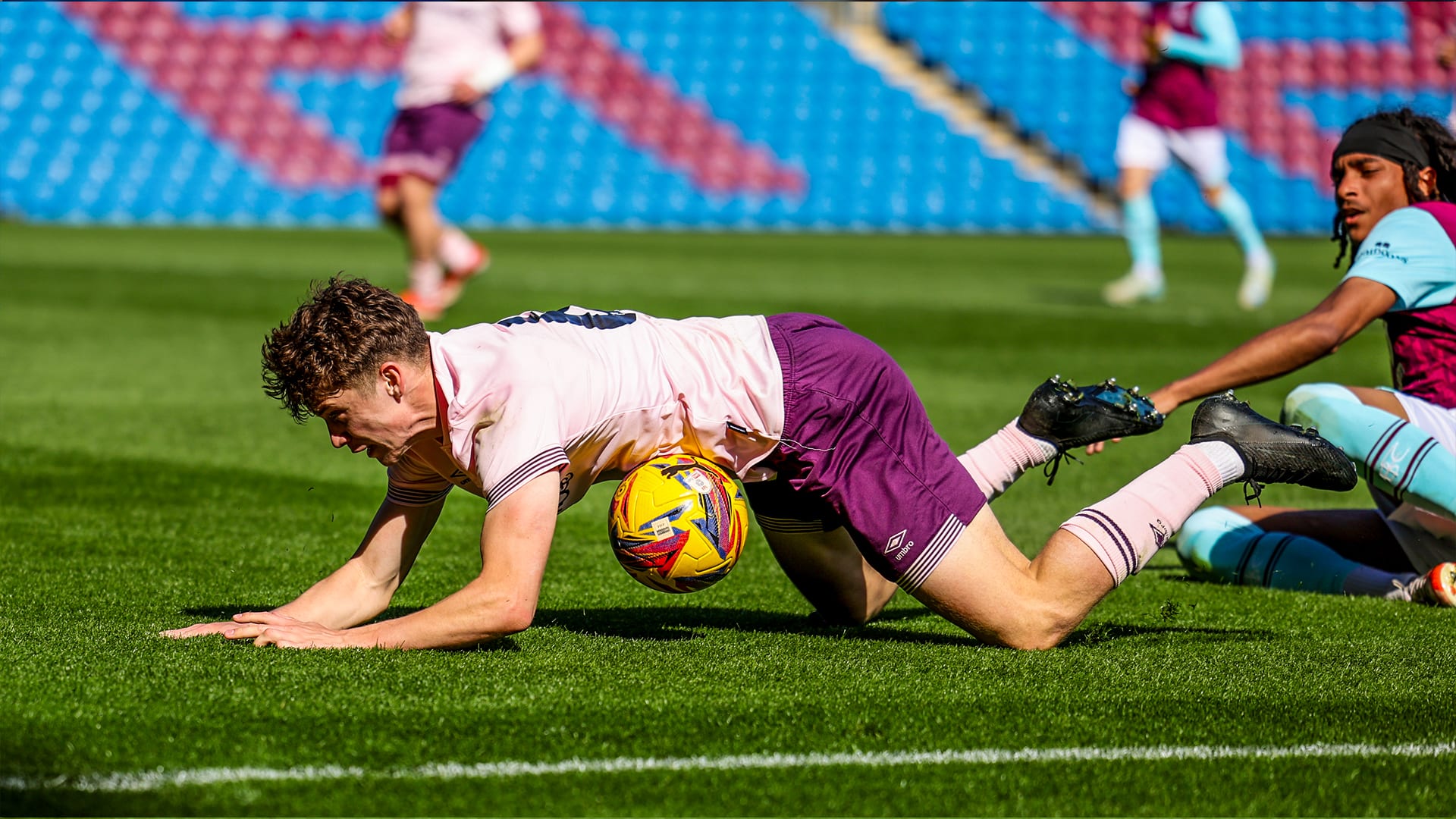 Production/Conor_McManus_v_Burnley_24_25._ipmh3b