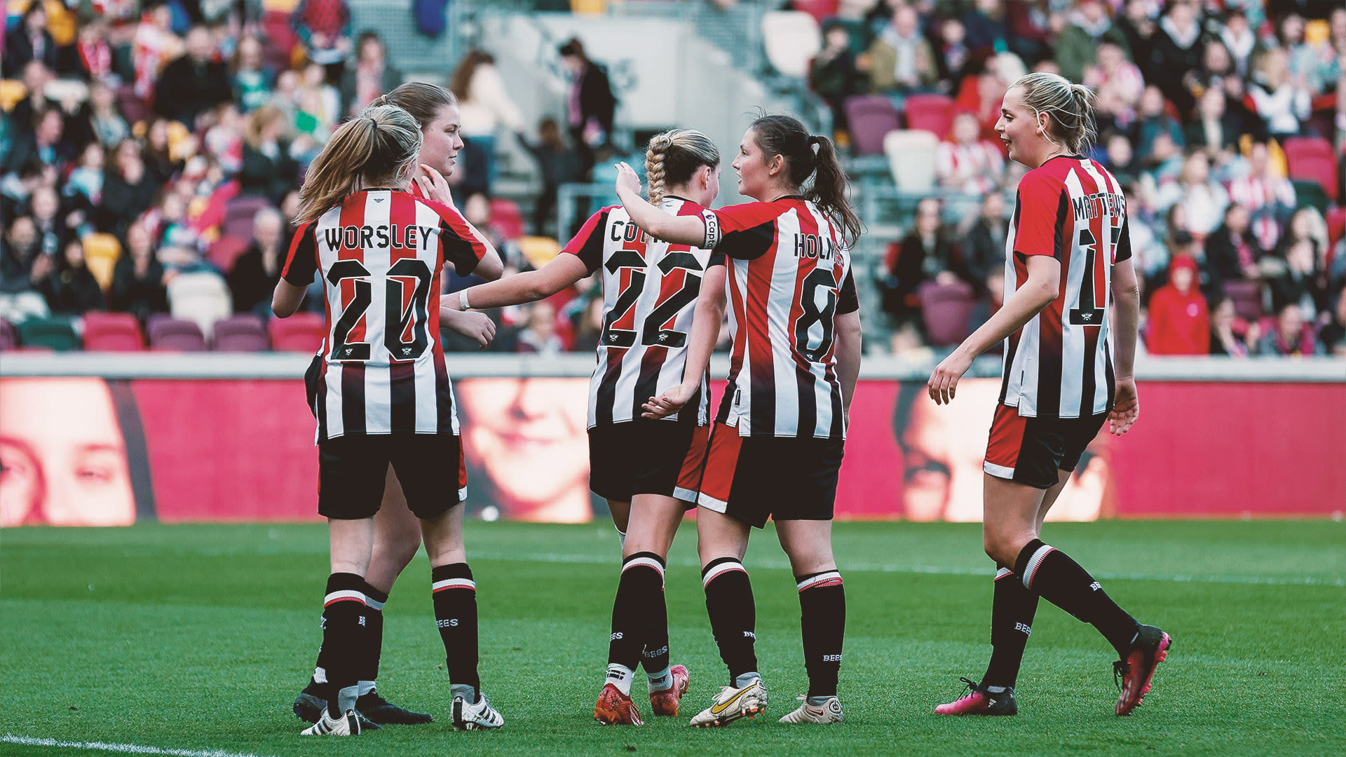 Production/Goal_celebration_Ashmount_Leigh_Gtech_Kirsten_Matthews_celebration_j5t9pk
