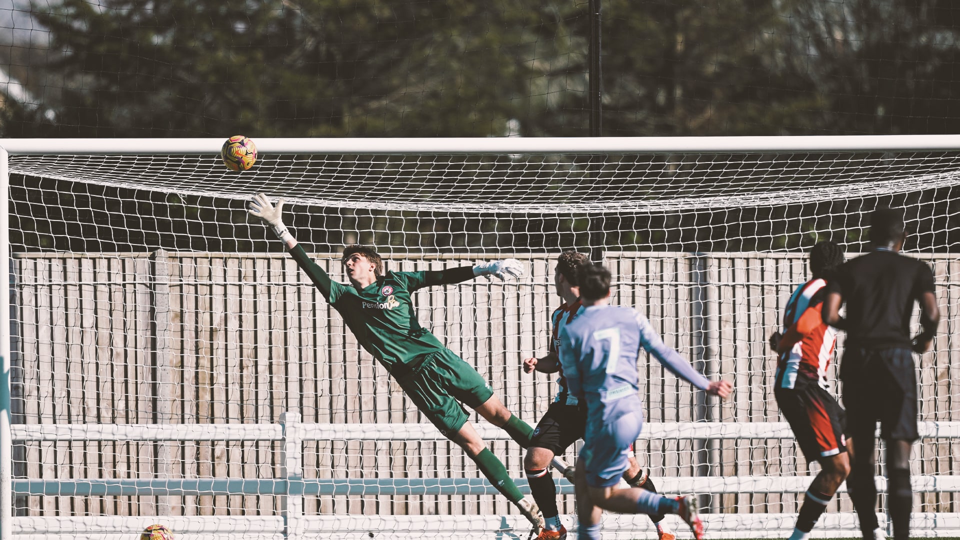 Production/JE_crossbar_web_1_wdtrpa