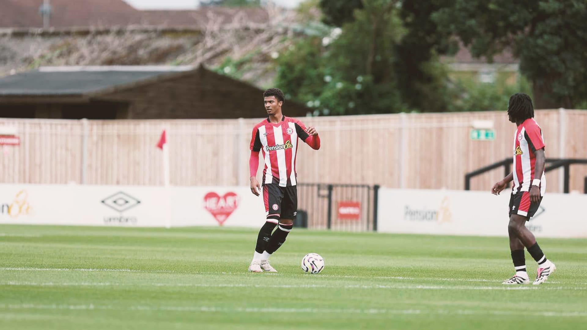 Production/Kerron_Samuels_v_Sutton_United_pryray