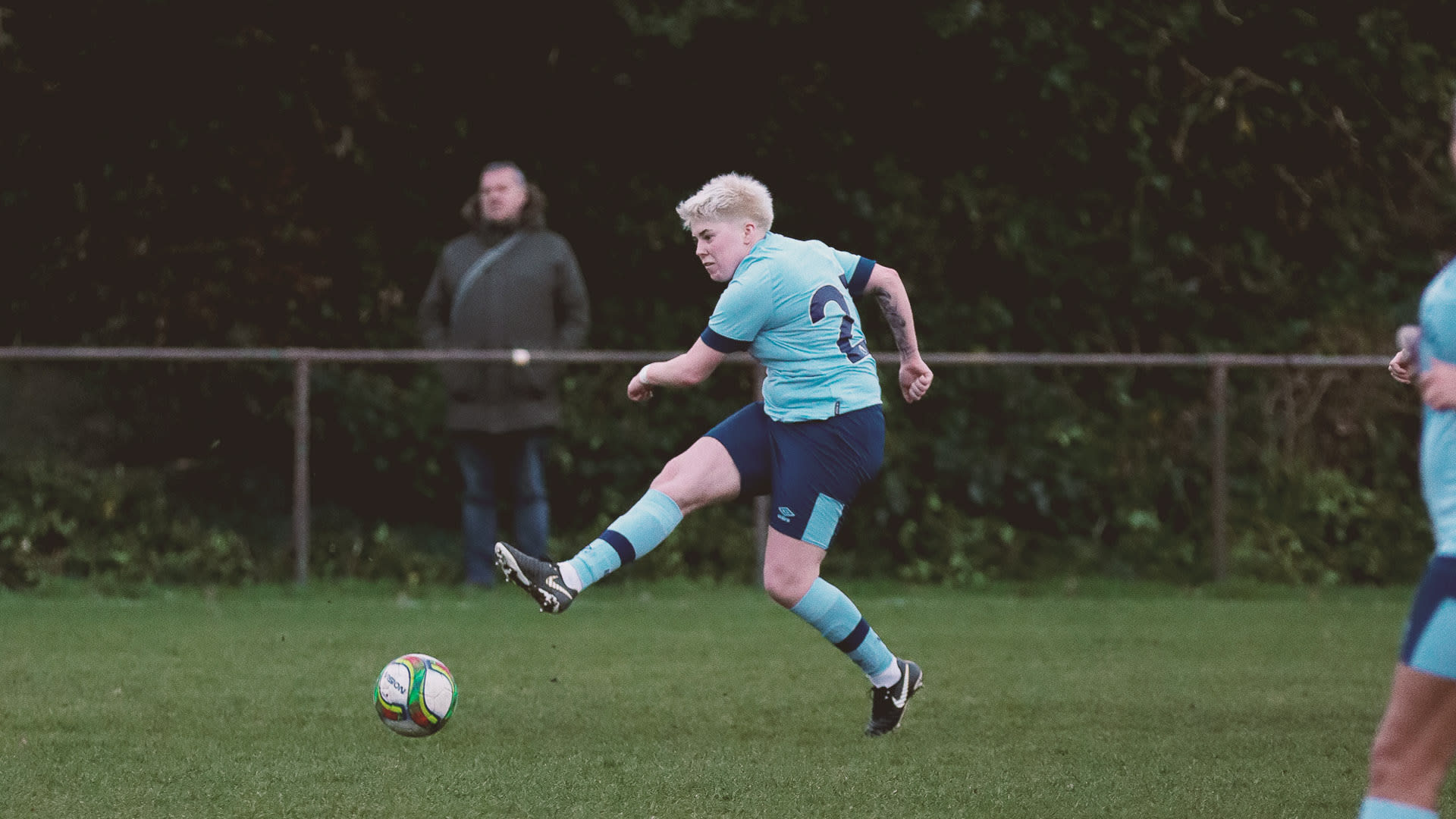 Mollie Dench v Welling United