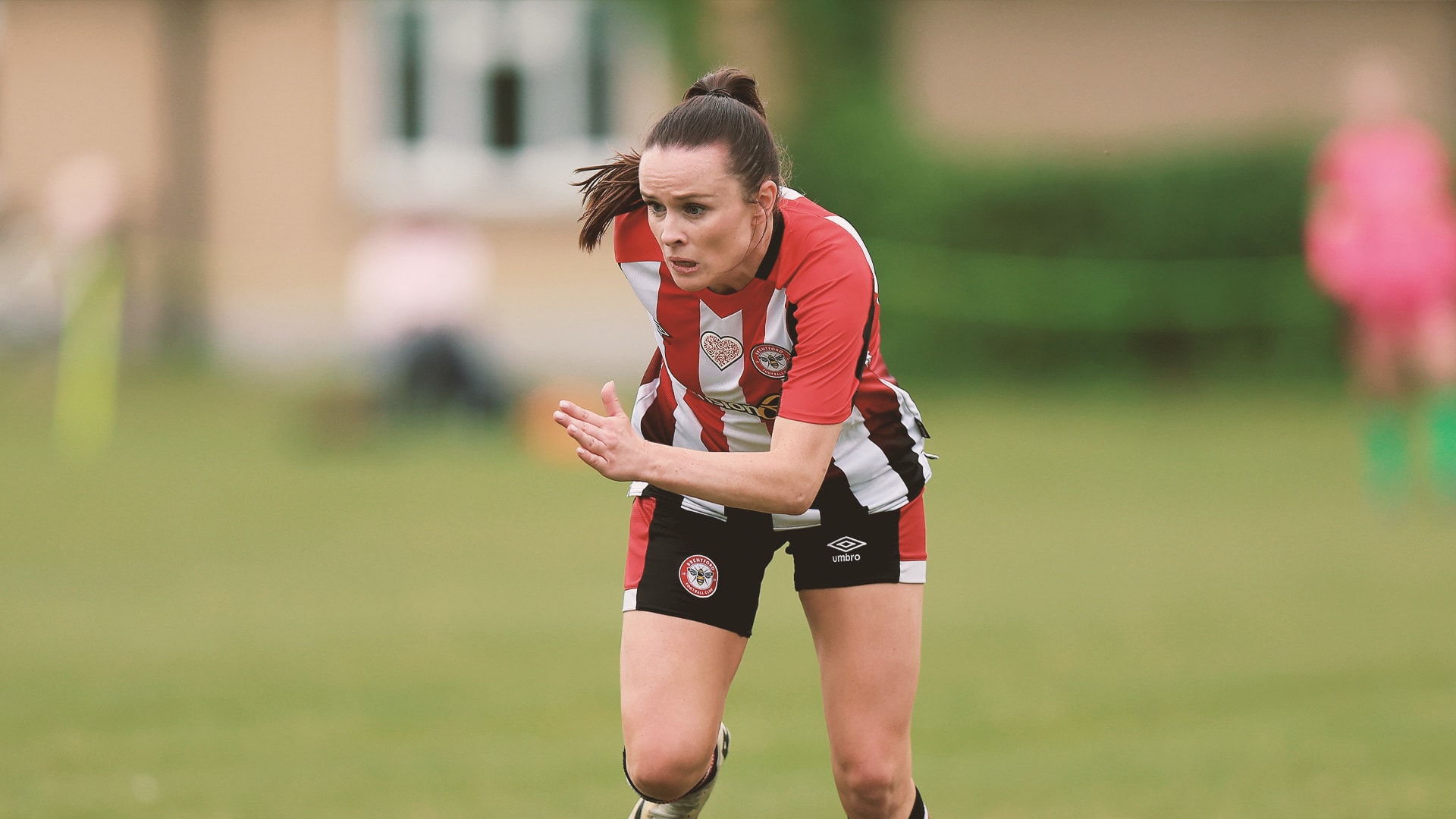 Nikki Woods v Dulwich Hamlet