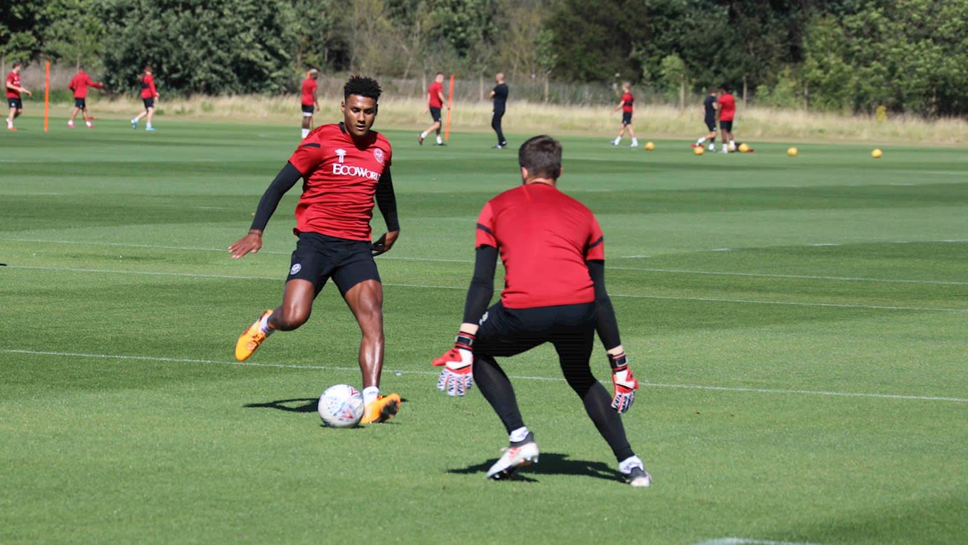 https://www.brentfordfc.com/siteassets/images/football/2019-20/training/20190912---first-team/bfc_0098.jpg