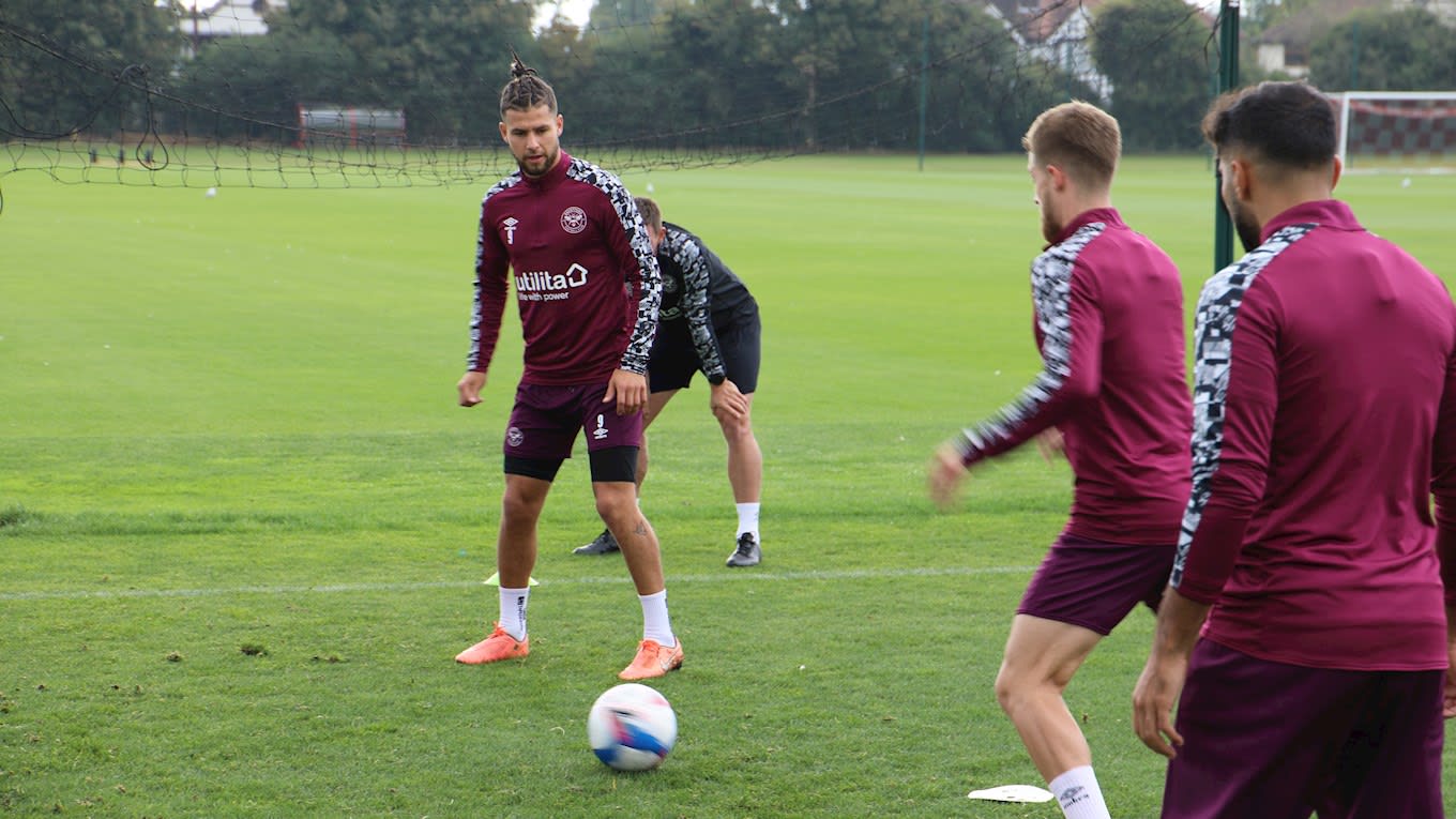 https://www.brentfordfc.com/siteassets/images/football/2020-21/first-team/training/20200930---first-team/bfc_0107.jpg