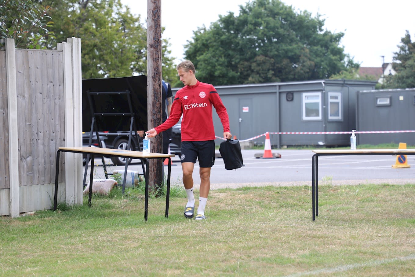 https://www.brentfordfc.com/siteassets/images/football/2020-21/brentford-b/pre-season-training/bfc_0401-copy.jpg