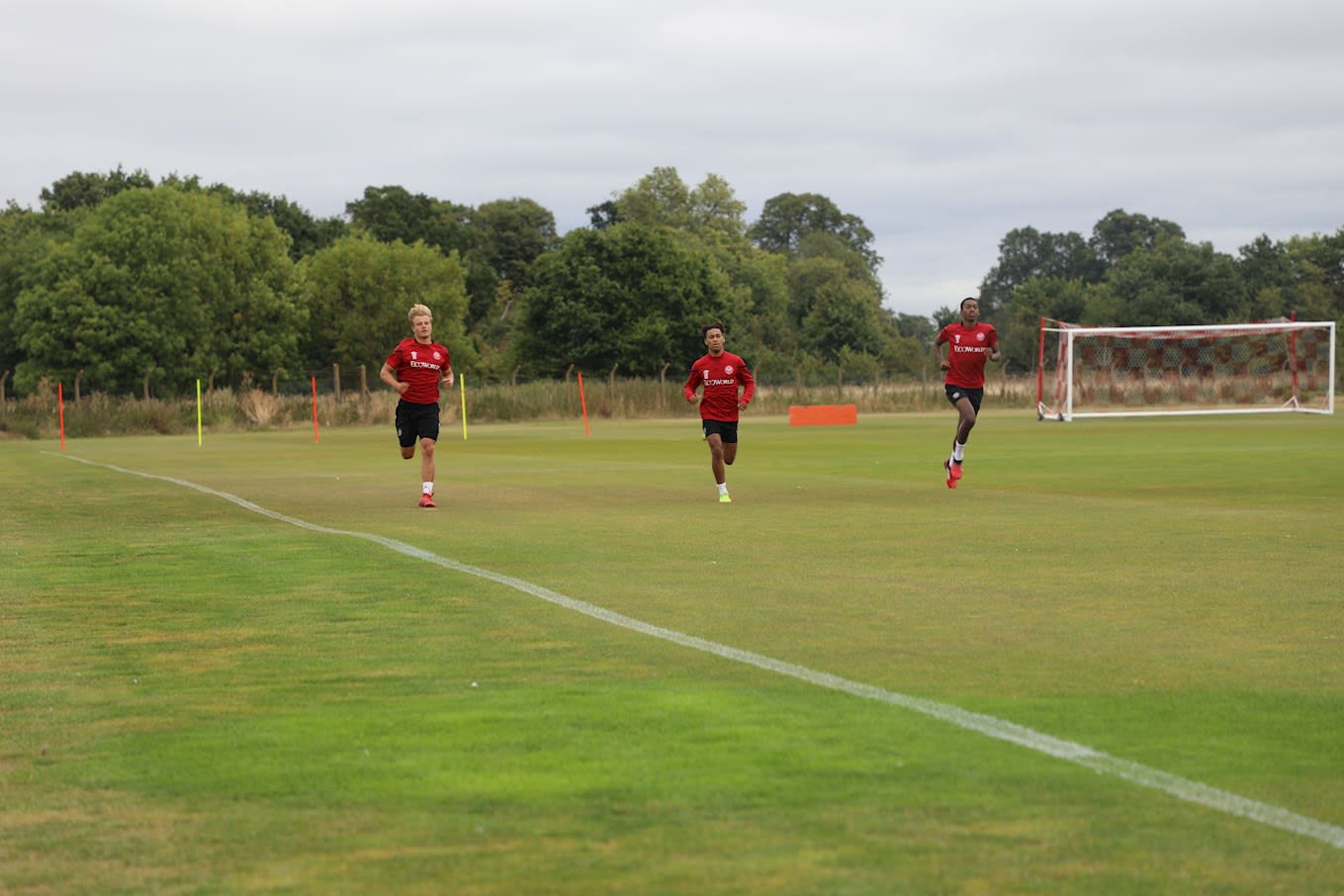 https://www.brentfordfc.com/siteassets/images/football/2020-21/brentford-b/pre-season-training/bfc_0455.jpg