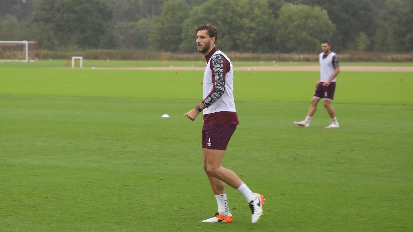 https://www.brentfordfc.com/siteassets/images/football/2020-21/first-team/training/20200819---first-day-back/bfc_1271.jpg
