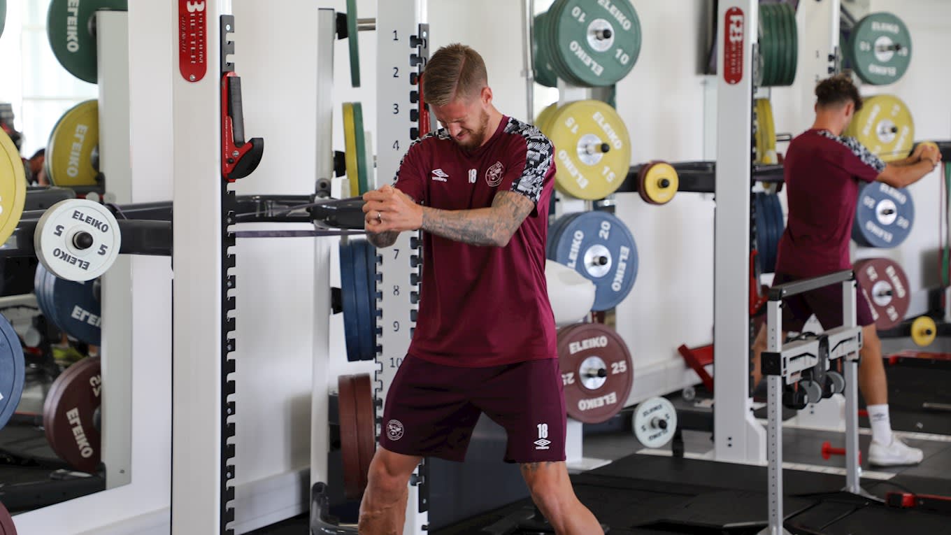 https://www.brentfordfc.com/siteassets/images/football/2020-21/first-team/training/20200822---st-georges-day-one/bfc_2094.jpg