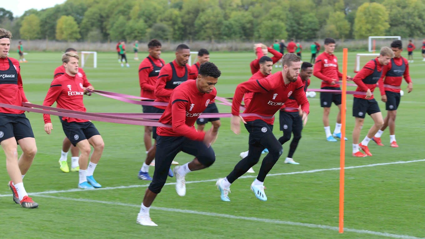 https://www.brentfordfc.com/siteassets/images/football/2019-20/training/20191018---first-team/bfc_2847.jpg