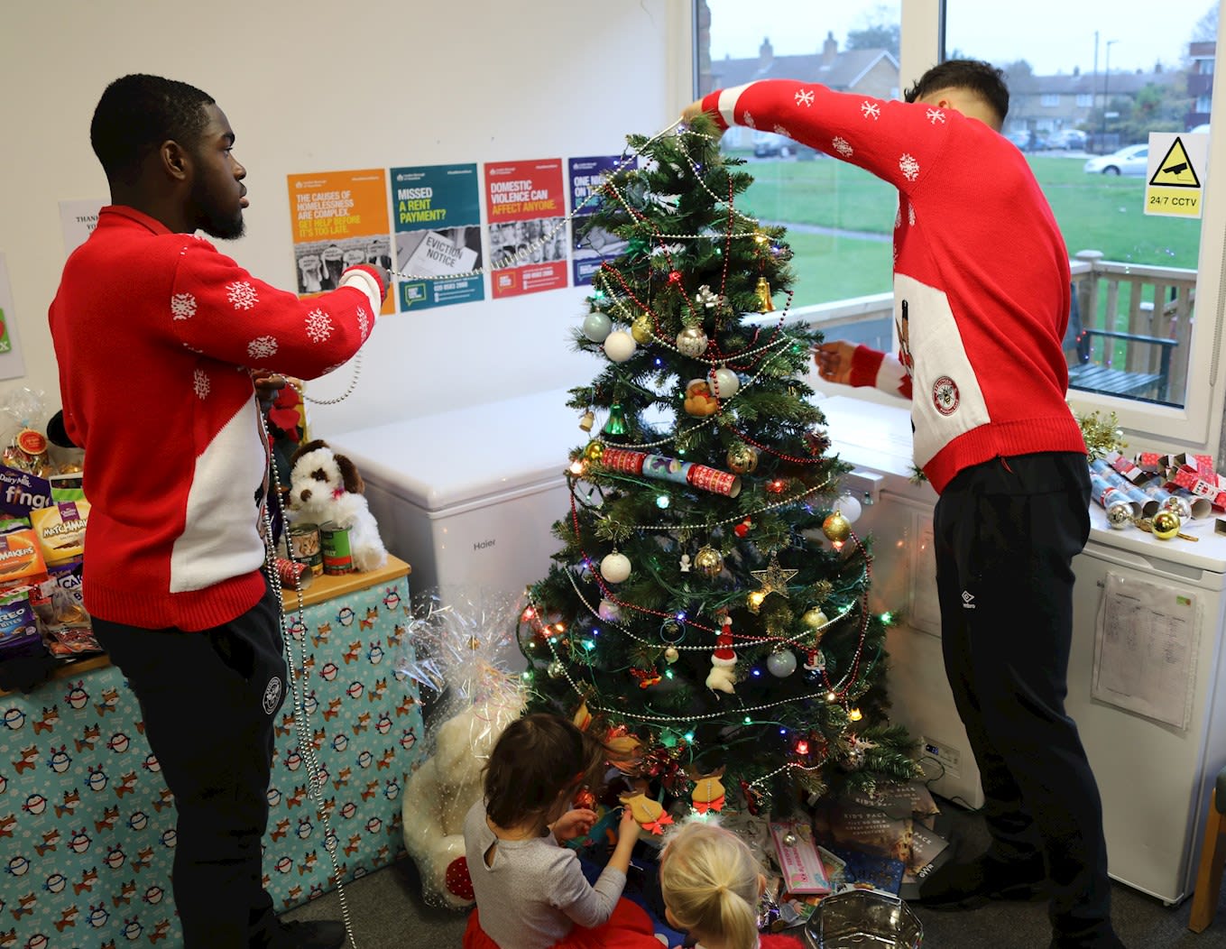 https://www.brentfordfc.com/siteassets/images/events/2019-20/foodbox-visit/bfc_6551.jpg