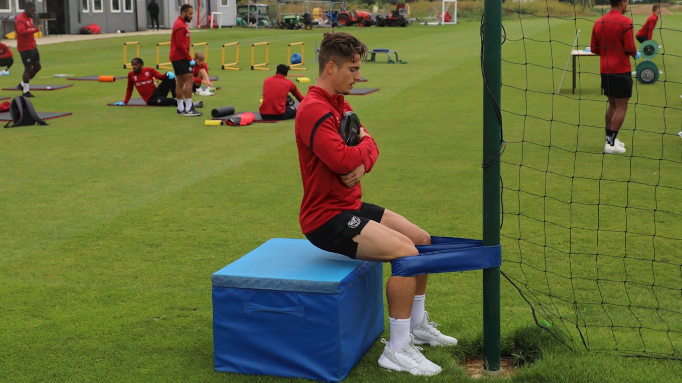 https://www.brentfordfc.com/siteassets/images/football/2019-20/training/20200709---training/bfc_8845.jpg