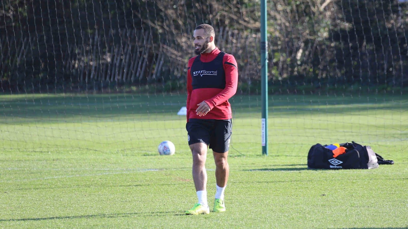 https://www.brentfordfc.com/siteassets/images/football/2019-20/training/20200109---training/bfc_9392.jpg