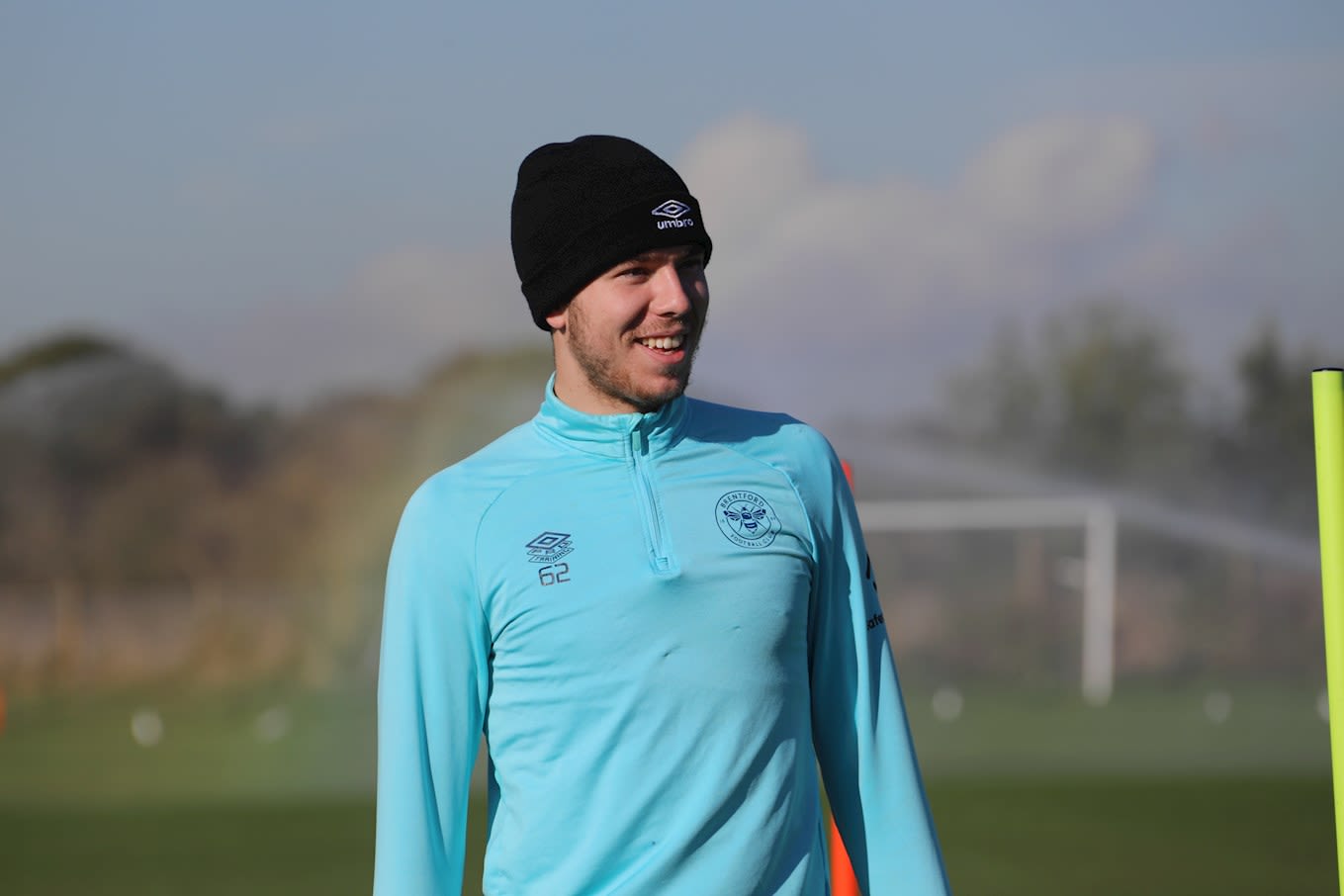 https://www.brentfordfc.com/siteassets/images/football/2021-22/brentford-b/training-pictures/21121/bh.jpg