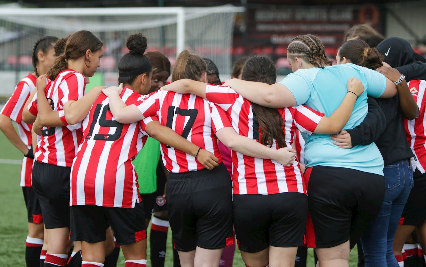 Women's B Team in Quarter Final action