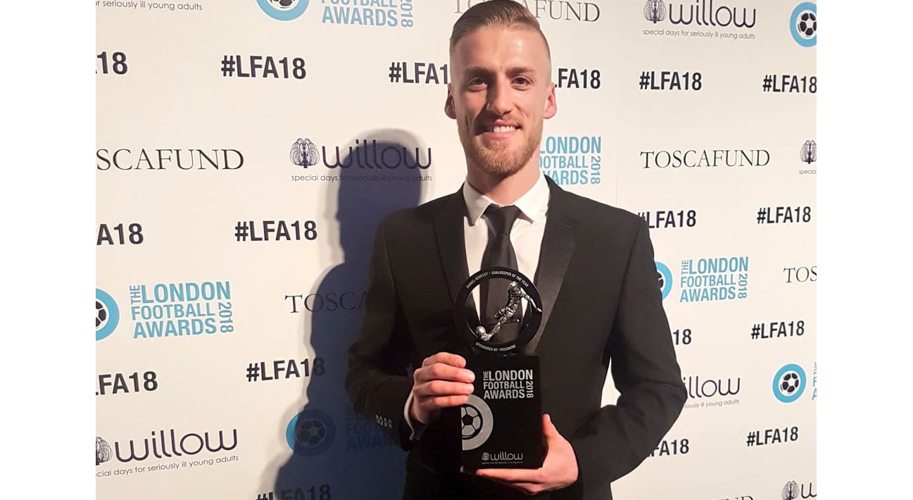 Social Snapshot: Dan Bentley wins London Football Award prize