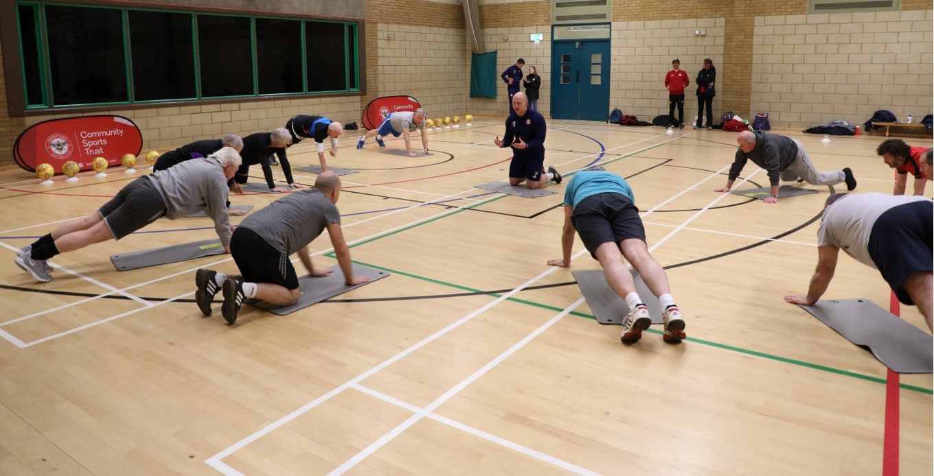 https://www.brentfordfc.com/siteassets/images/events/2018-19/20190318---doa-weightloss/efl-doa-weight-session-17.jpg