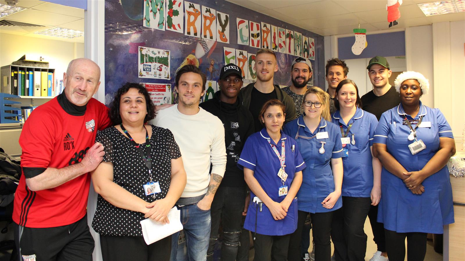 Brentford Players bring some festive cheer to children’s ward