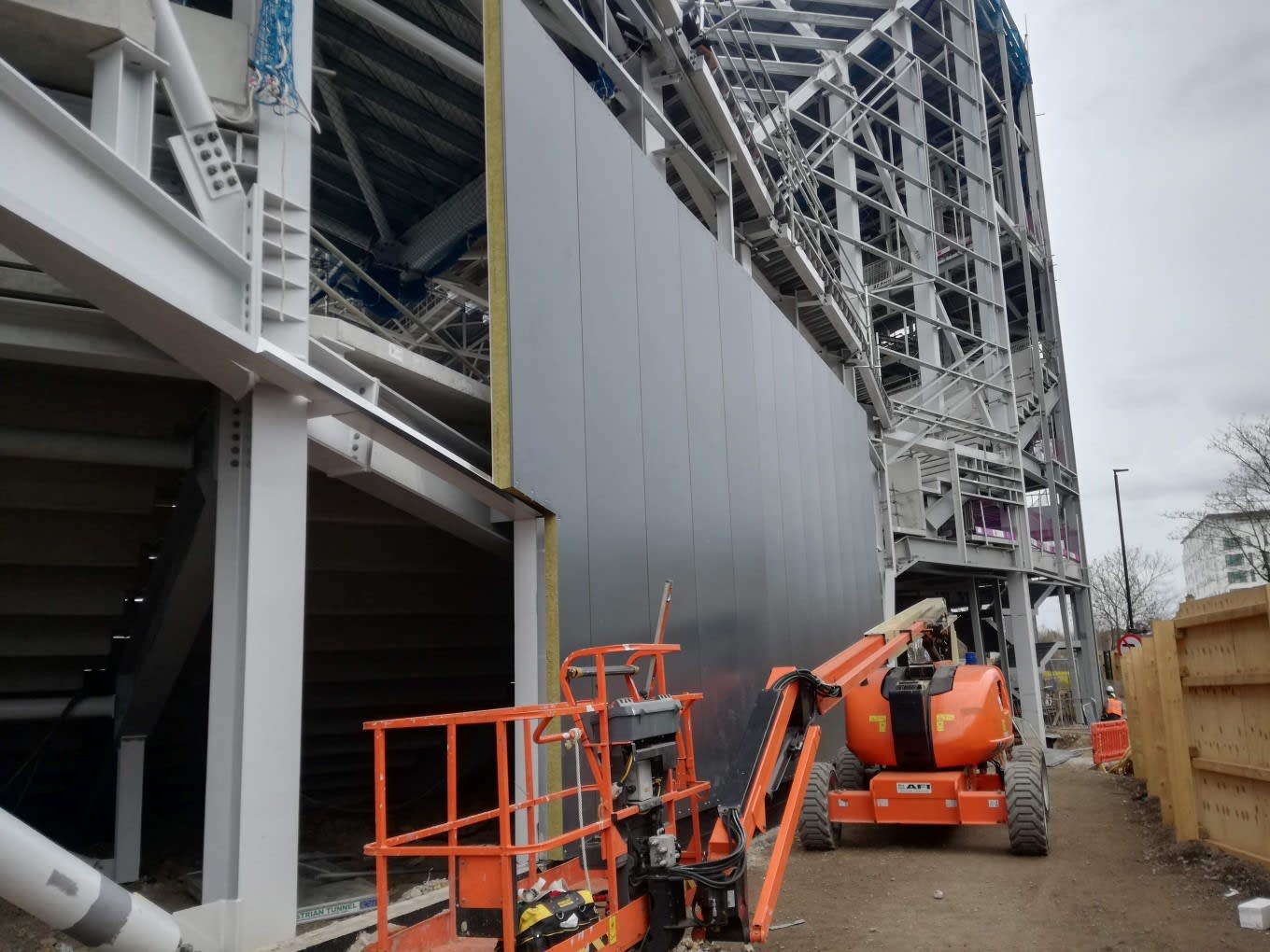 https://www.brentfordfc.com/siteassets/images/community-stadium/20190313---gallery-from-site/img_20190308_134012.jpg