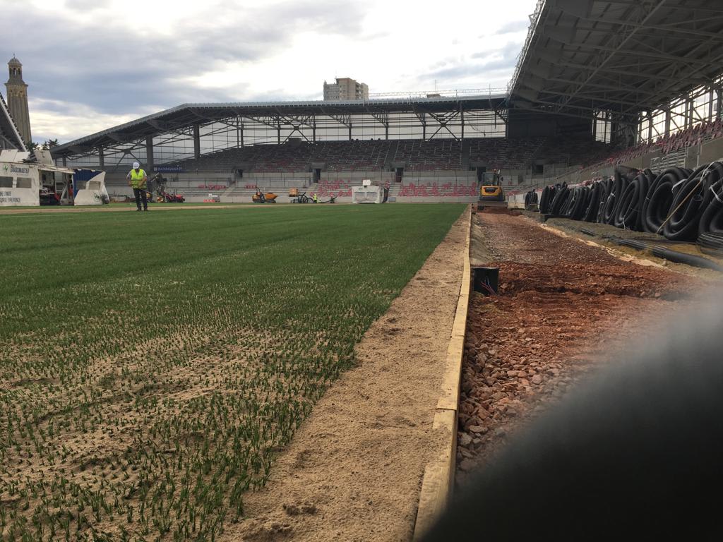 https://www.brentfordfc.com/siteassets/images/community-stadium/20190831---pitch/photo-2019-08-29-09-35-18-7.jpg