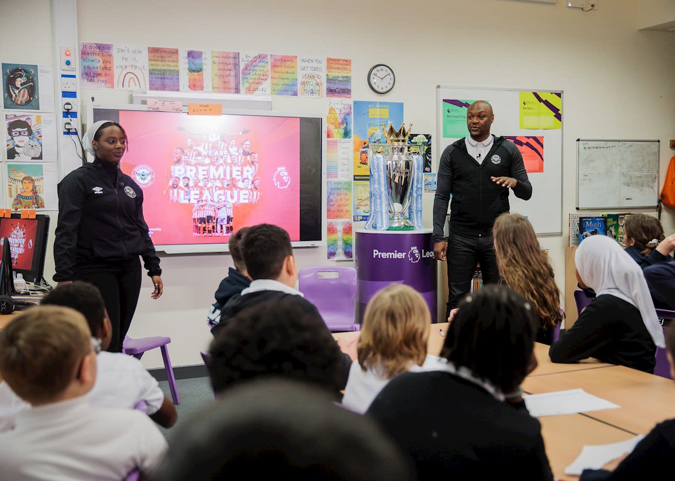https://www.brentfordfc.com/siteassets/images/premier-league-news-stories/ivan-nrfr-event/pl-ps-brentford-fc-29apr22-2826.jpg