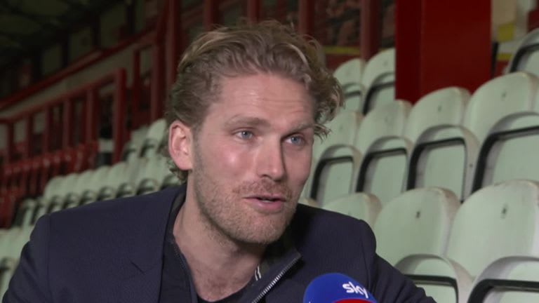 Rasmus speaks to Beesotted