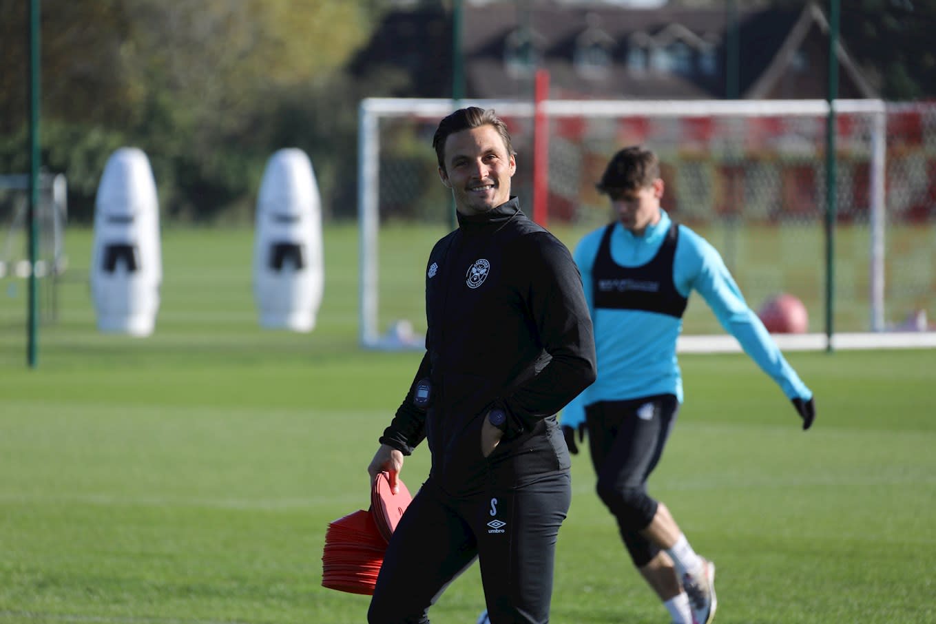 https://www.brentfordfc.com/siteassets/images/football/2021-22/brentford-b/training-pictures/21121/ss.jpg