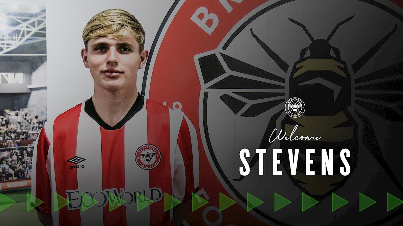 Fin Stevens signs for Brentford B